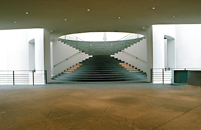 Gunda Foerster, LIGHT-IMAGE, spotlights, Kunstmuseum Bonn, 1997_1